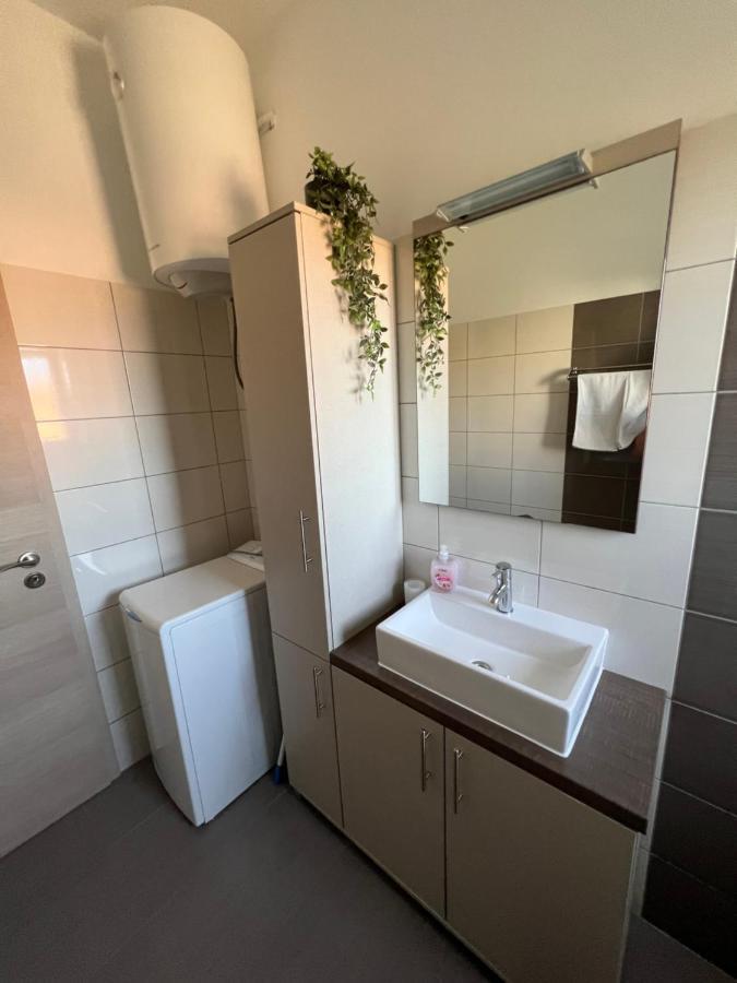 Apartmani Nina I Niko Ugljan Quarto foto