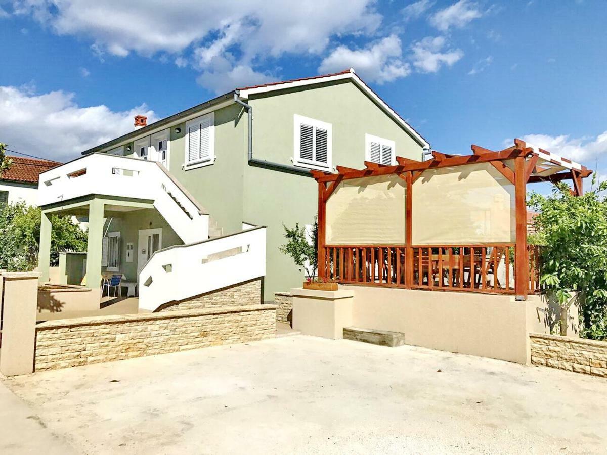 Apartmani Nina I Niko Ugljan Exterior foto